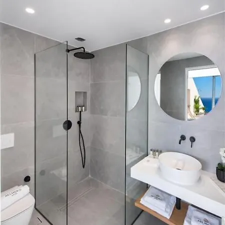 Aeliades Áyios Nikítas