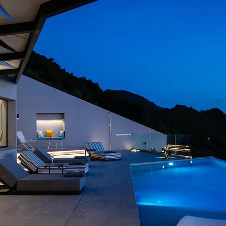 Aelliades Villa