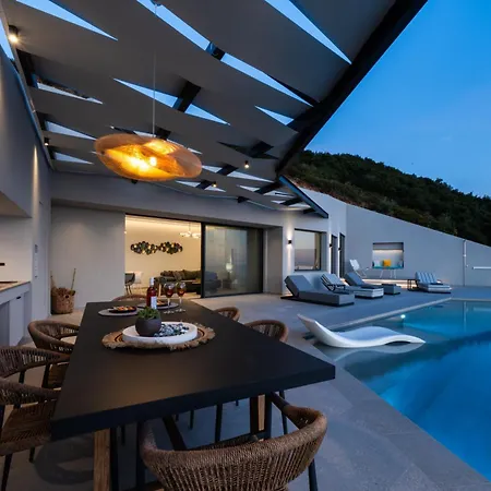 Aelliades Villa