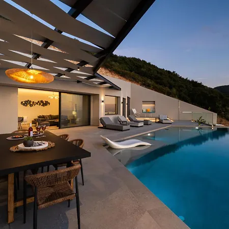 Villa Aelliades *